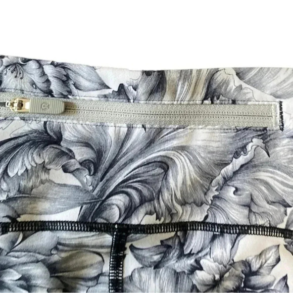 LULULEMON | Speed Up Crop *21" Light Garden White Black Sz 8 - Picture 5 of 11